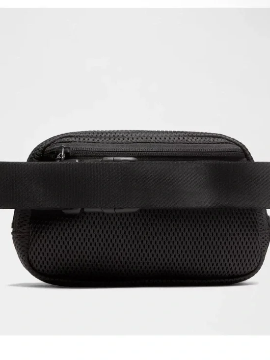 lululemon athletica Black Mesh Belt Bag - Minimalist Waist Pack - Picture 2 of 5